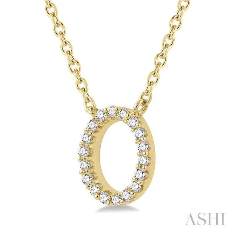 1/20 Ctw Initial 'O' Round Cut Diamond Pendant With Chain in 14K Yellow Gold