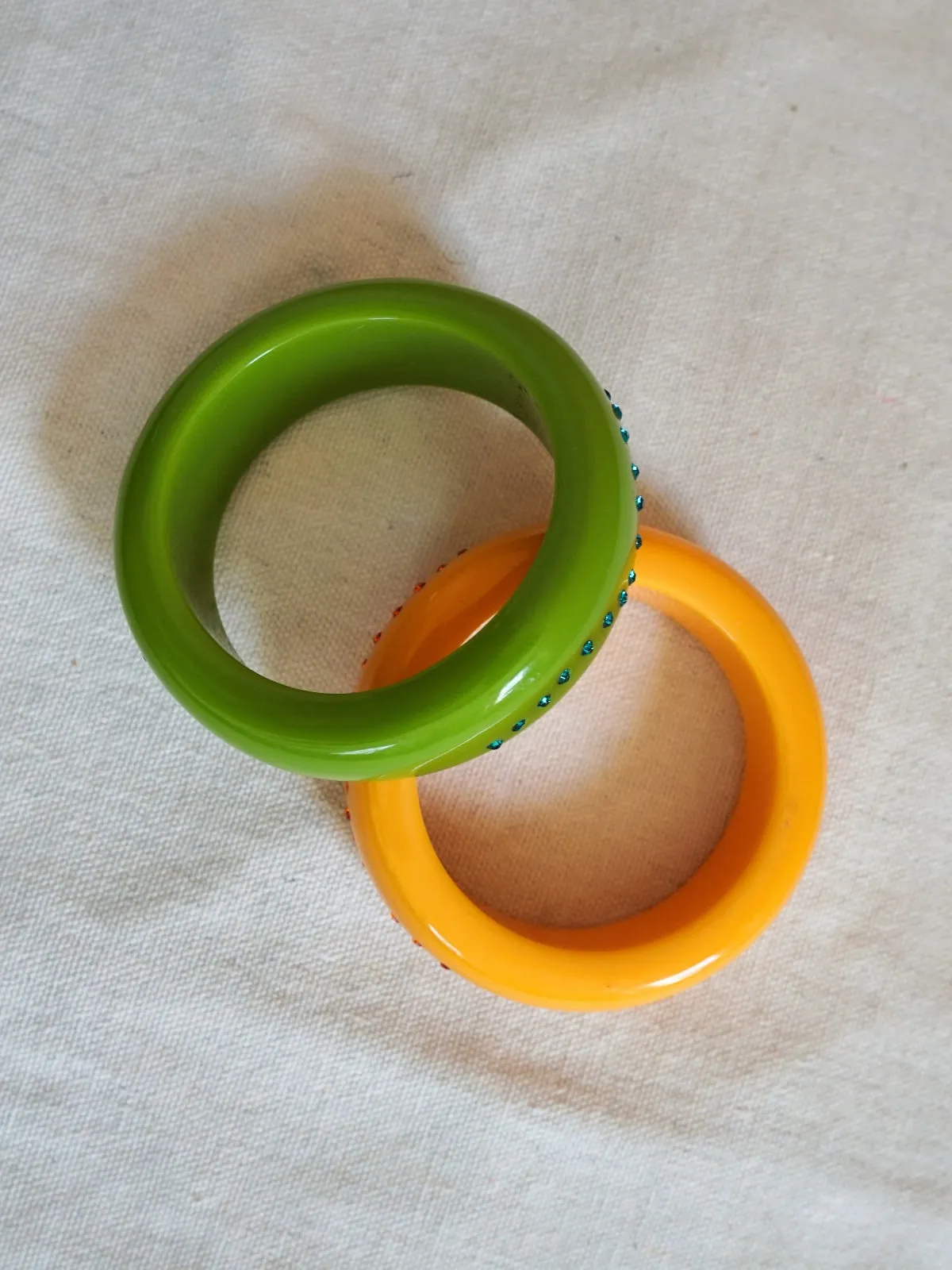 60's Lucite Bangle Bracelet Set