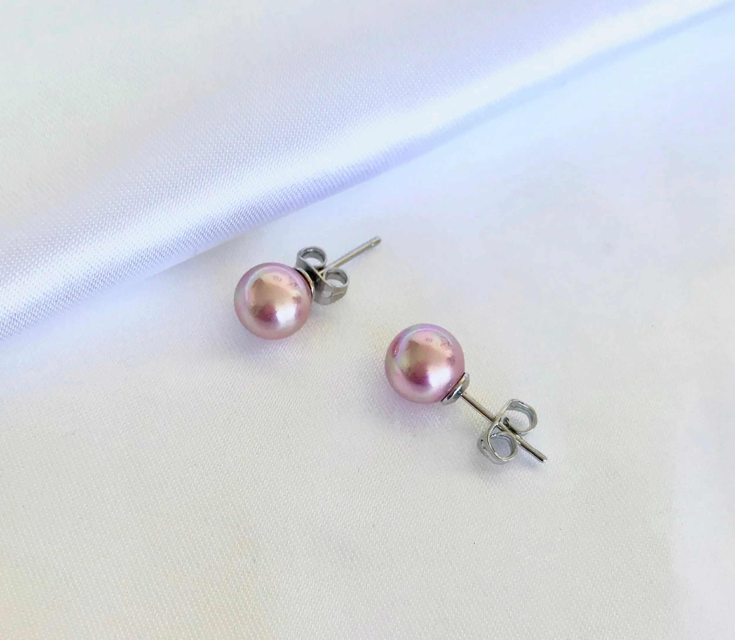 6mm Mother of Pearl Earrings