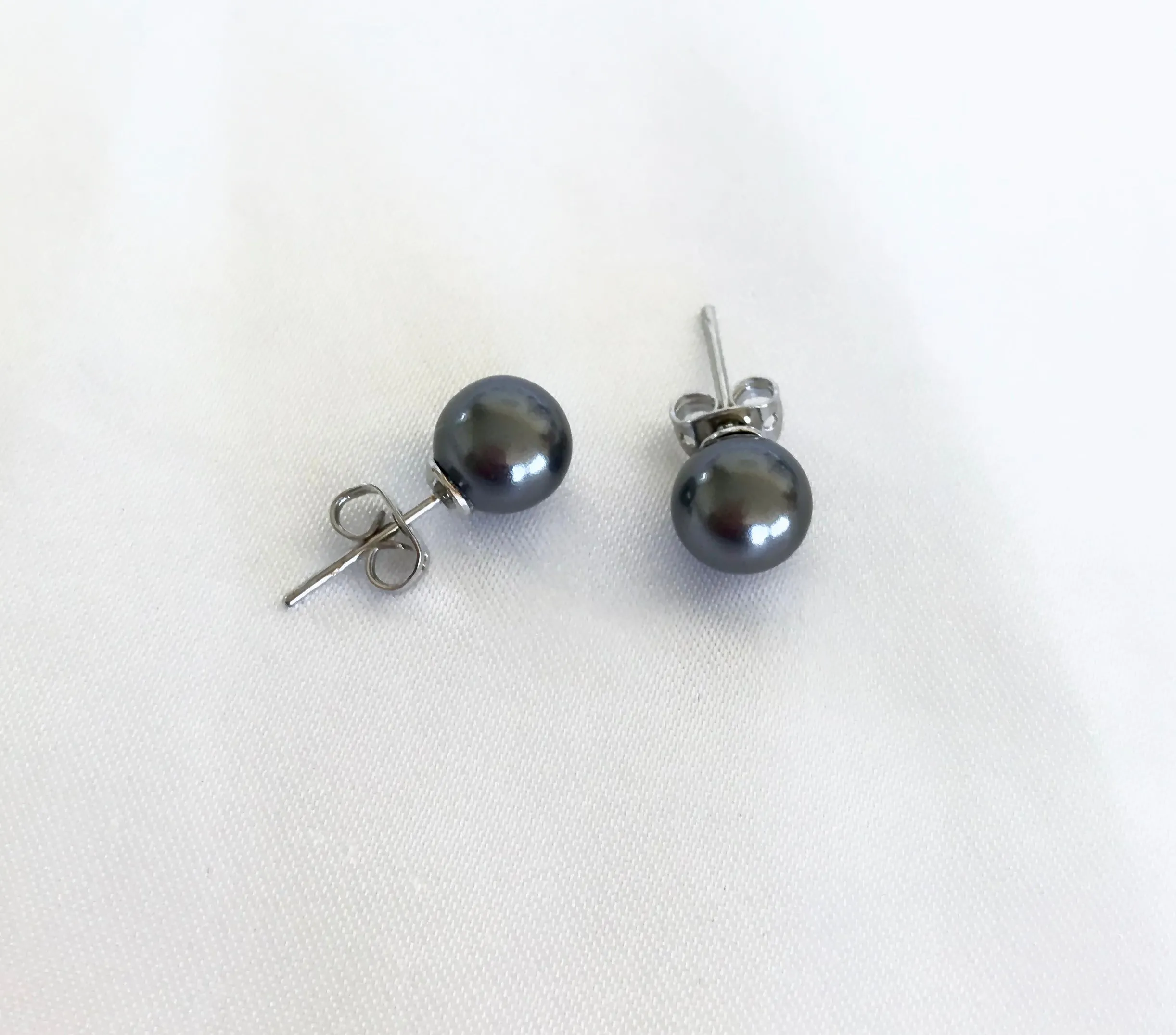 6mm Mother of Pearl Earrings