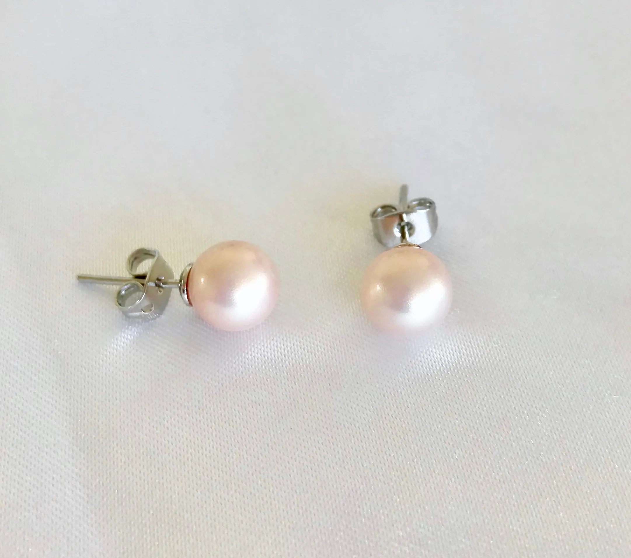 6mm Mother of Pearl Earrings