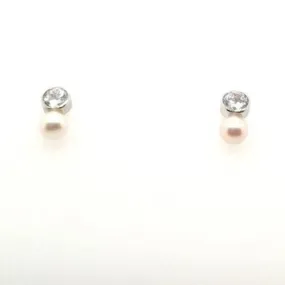 9ct White Gold Pearl & C/Z earrings