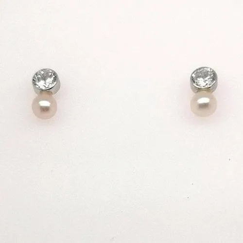 9ct White Gold Pearl & C/Z earrings