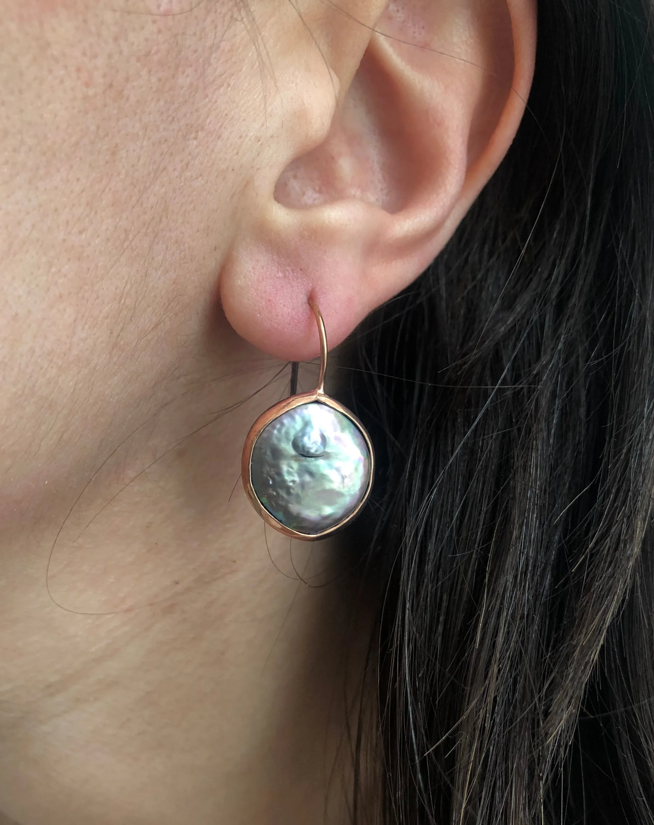 Black Mother of pearl earrings