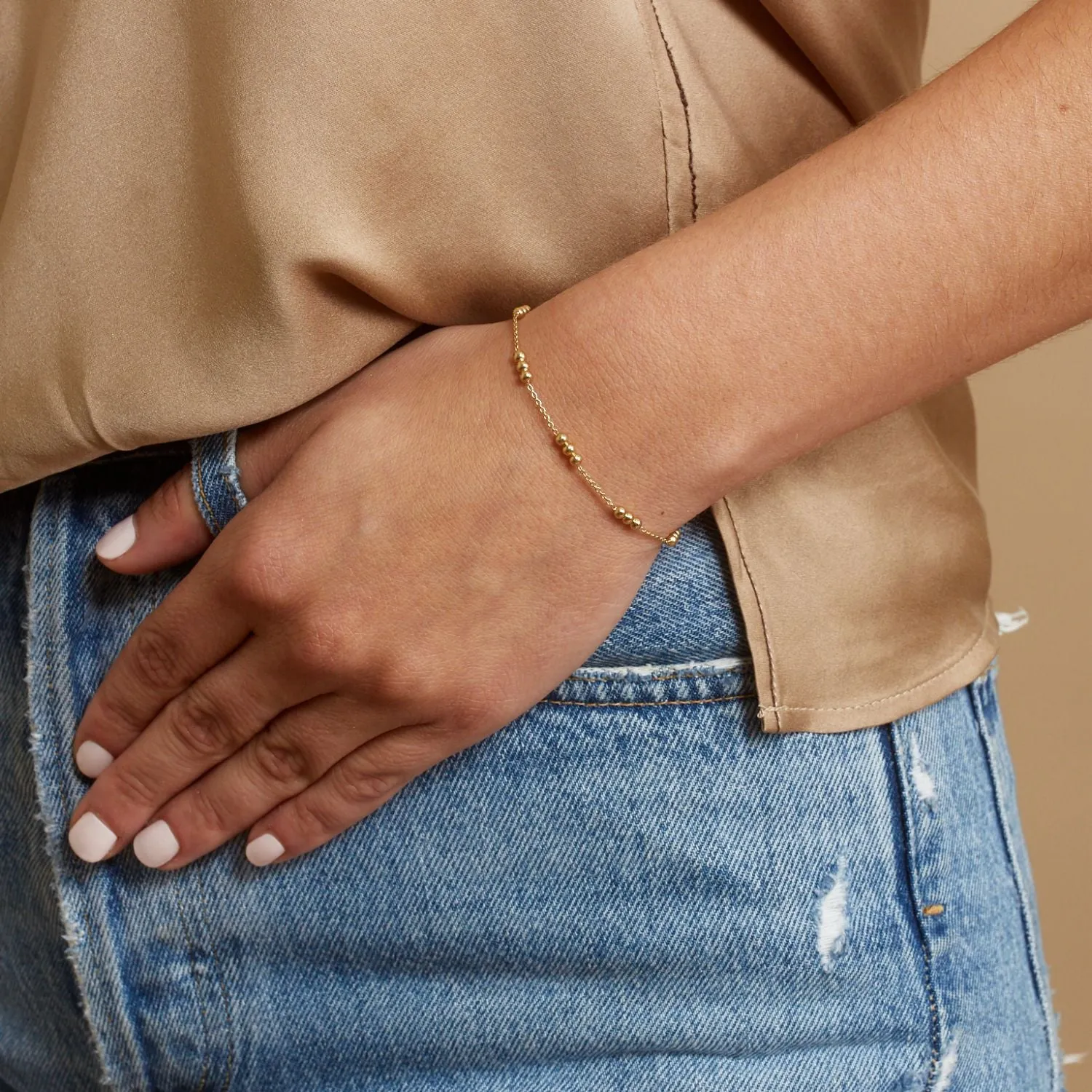 Dainty Ball Gold Bead Bracelet