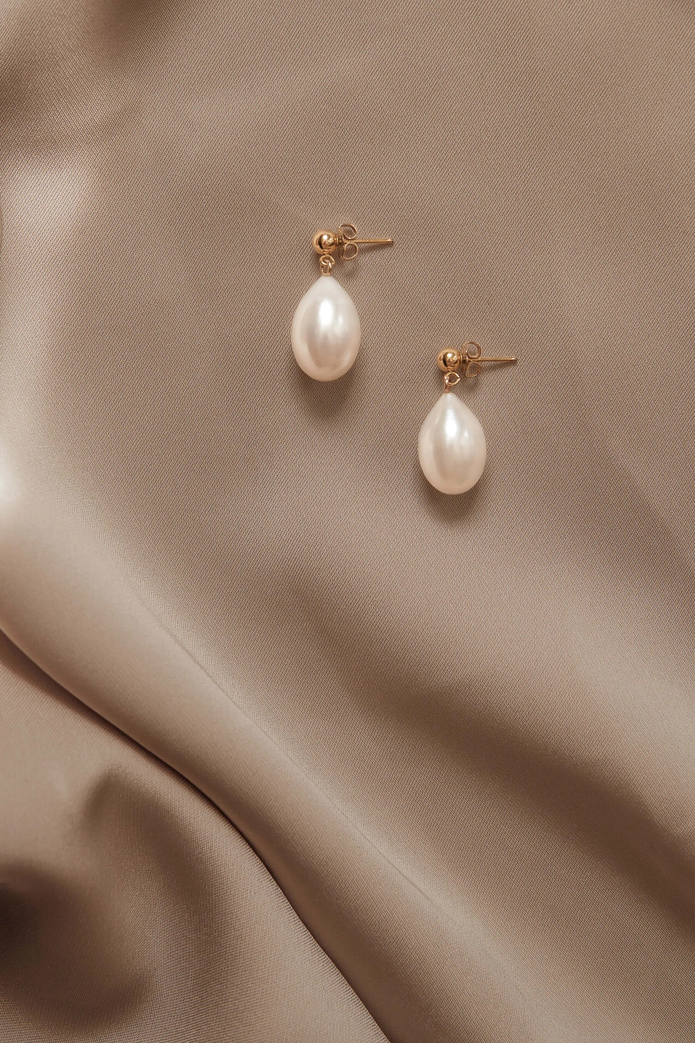 Giulia Pearl Earrings