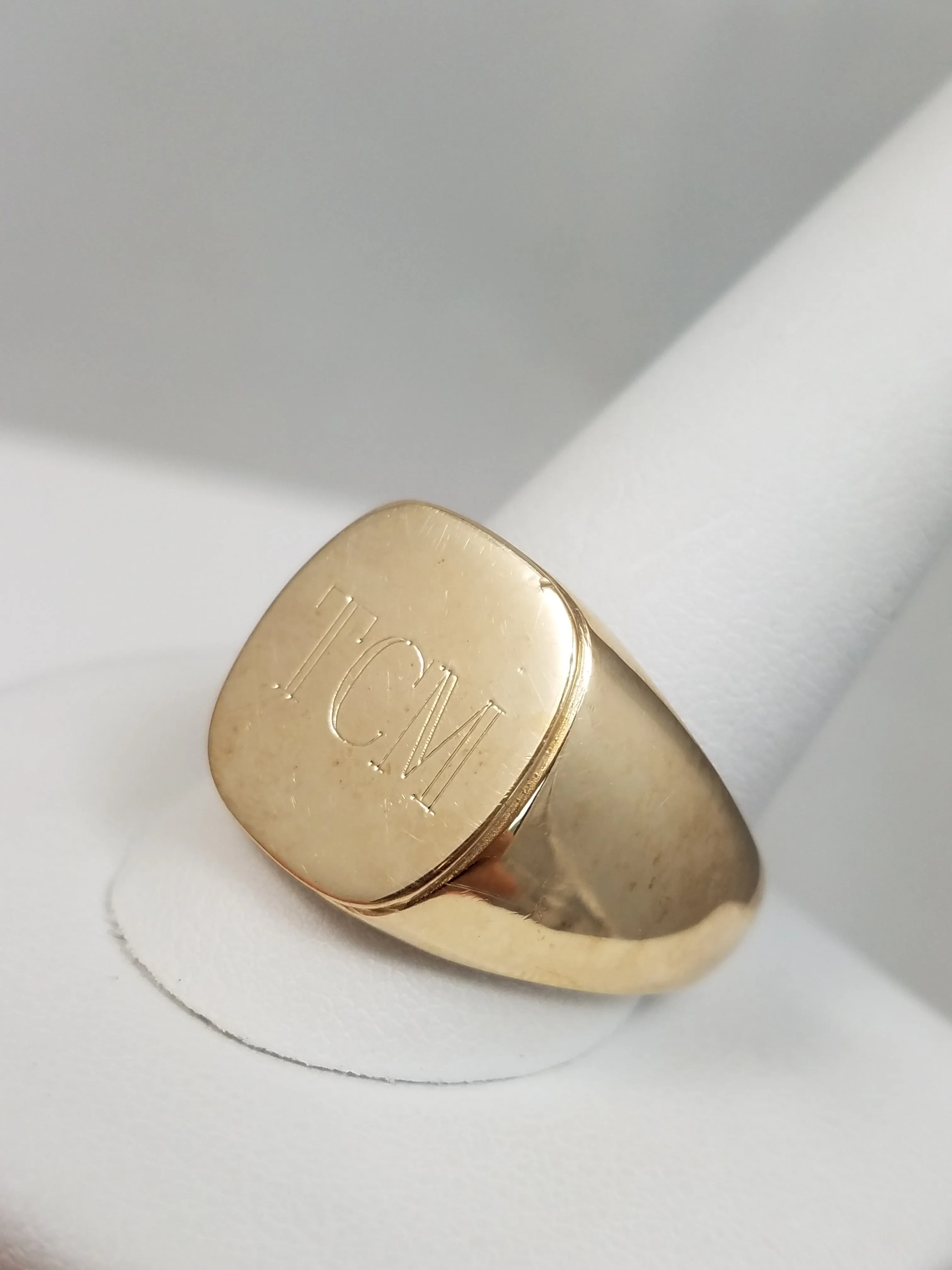 Men's 10k Yellow Gold Signet Ring