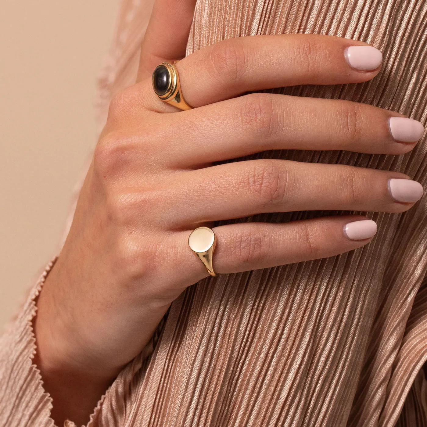 Orbit Signet Ring in Gold