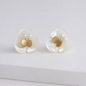 Plum flower pearl butterfly earrings