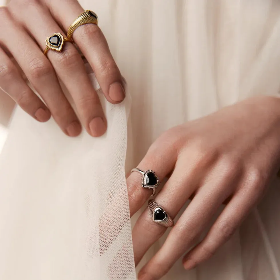 Romantique Signet Ring | Black Spinel & Gold