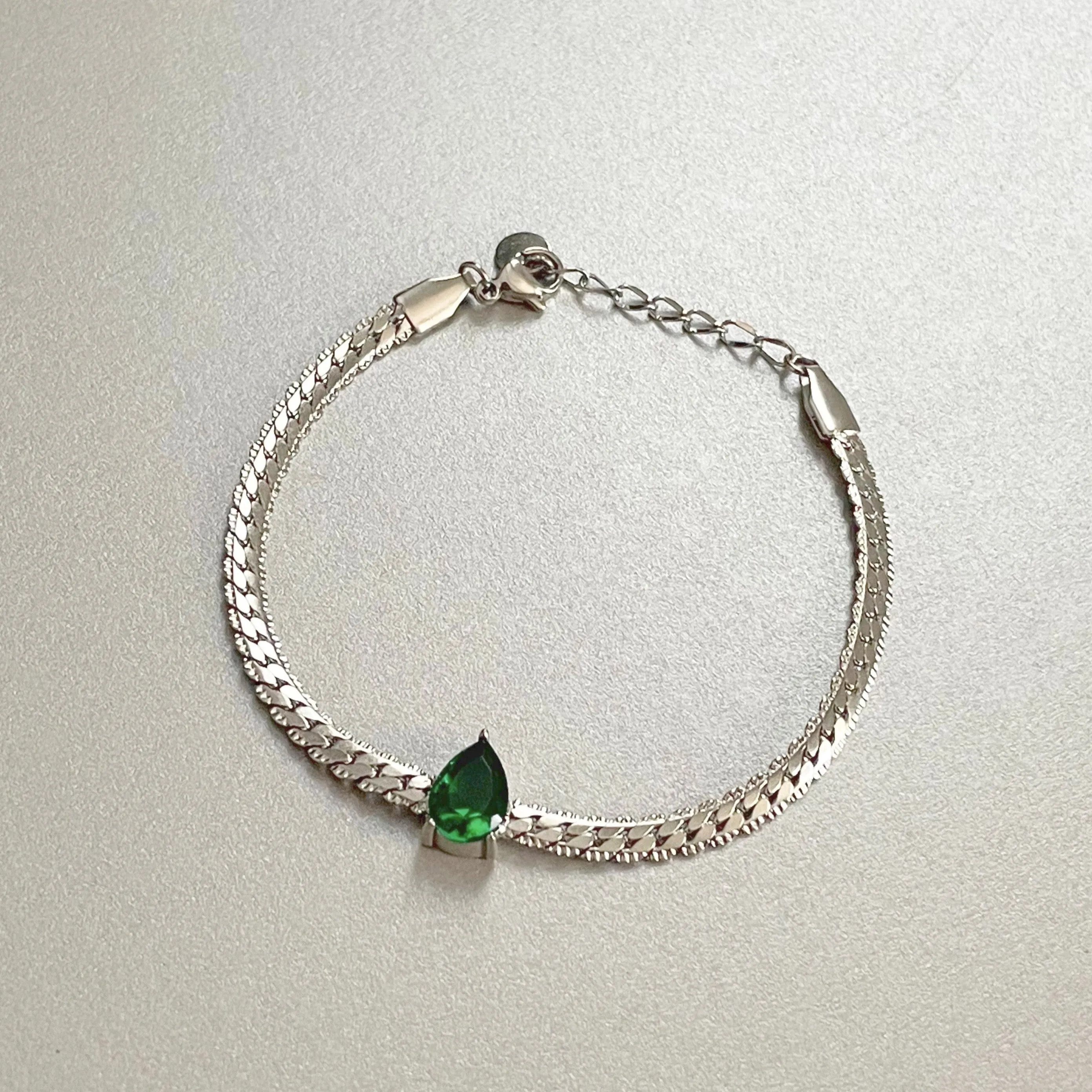 Serena Luxe Emerald Teardrop Jewel Bracelet