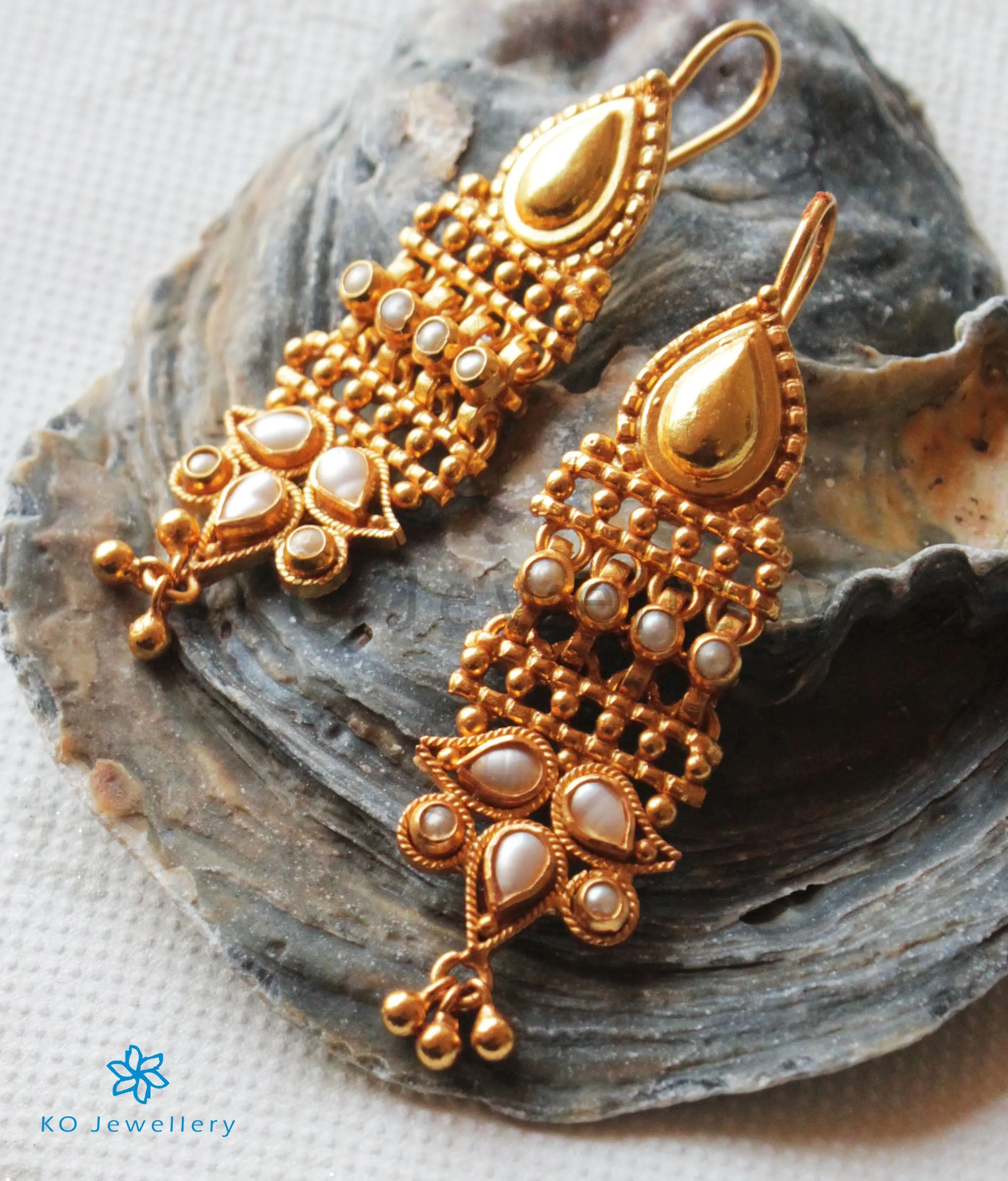 The Abir Silver Earrings(Pearl)