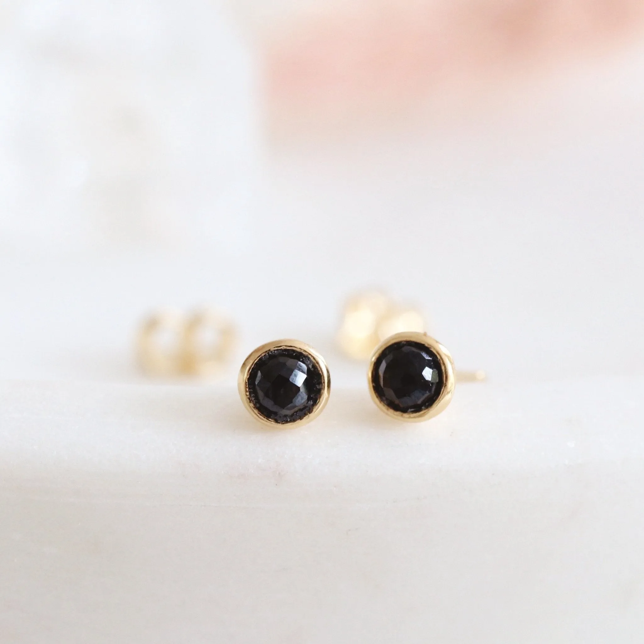 TINY PROTECT STUD EARRINGS - BLACK ONYX & GOLD