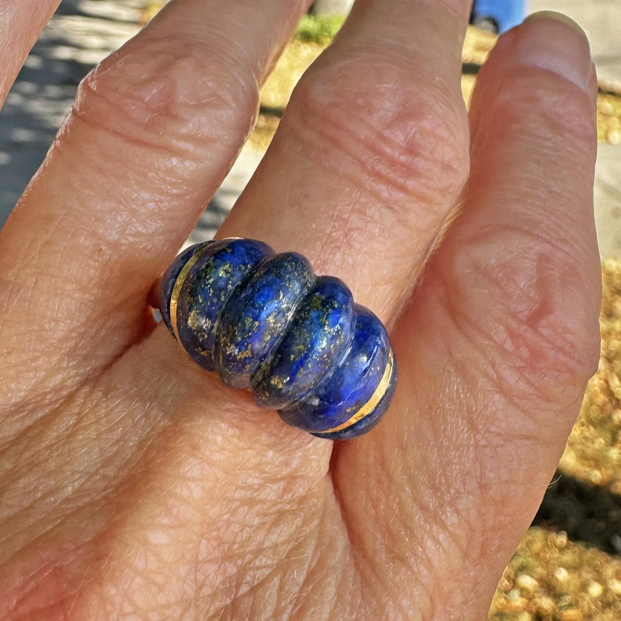 Vintage 14K Gold Carved Lapis Lazuli Ring