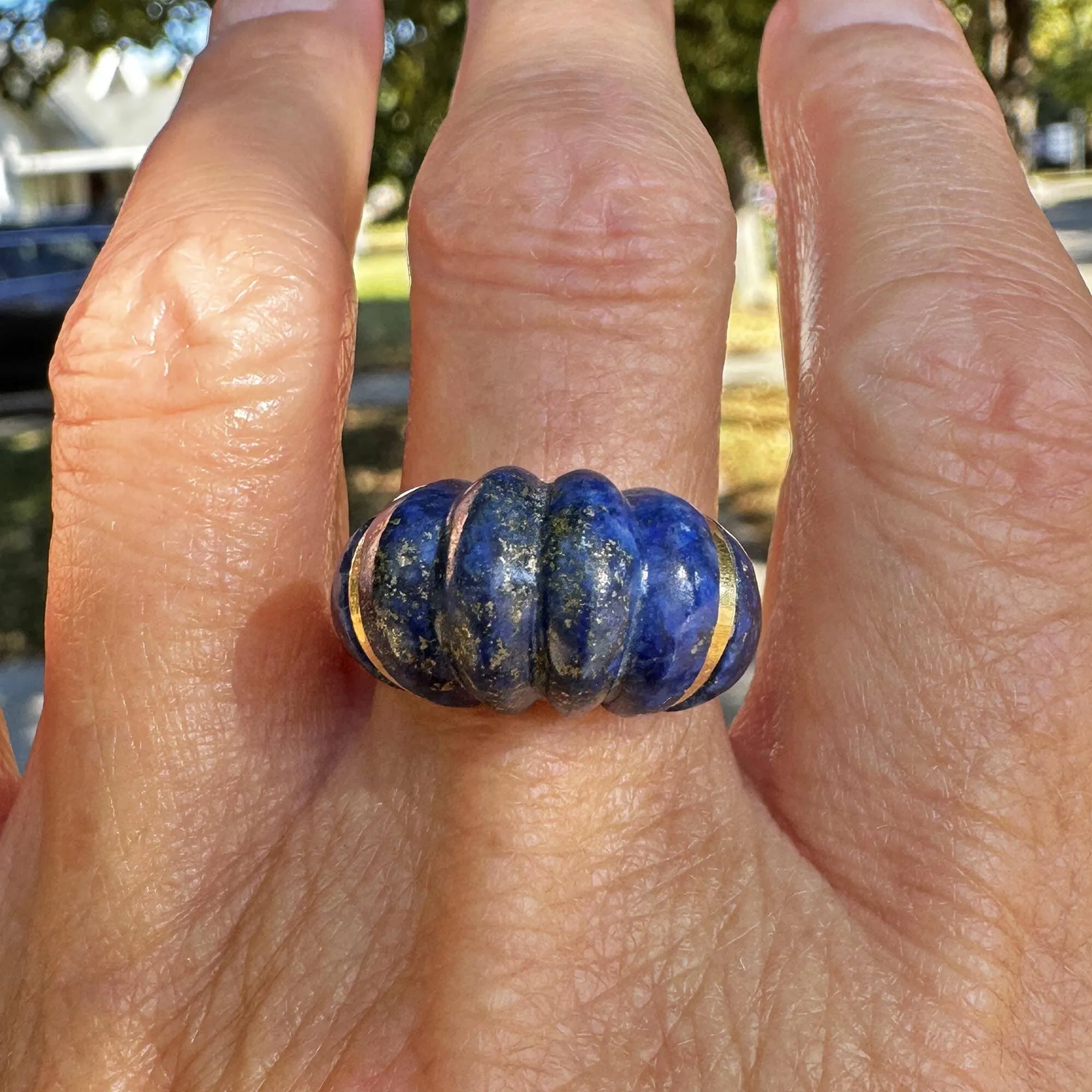 Vintage 14K Gold Carved Lapis Lazuli Ring