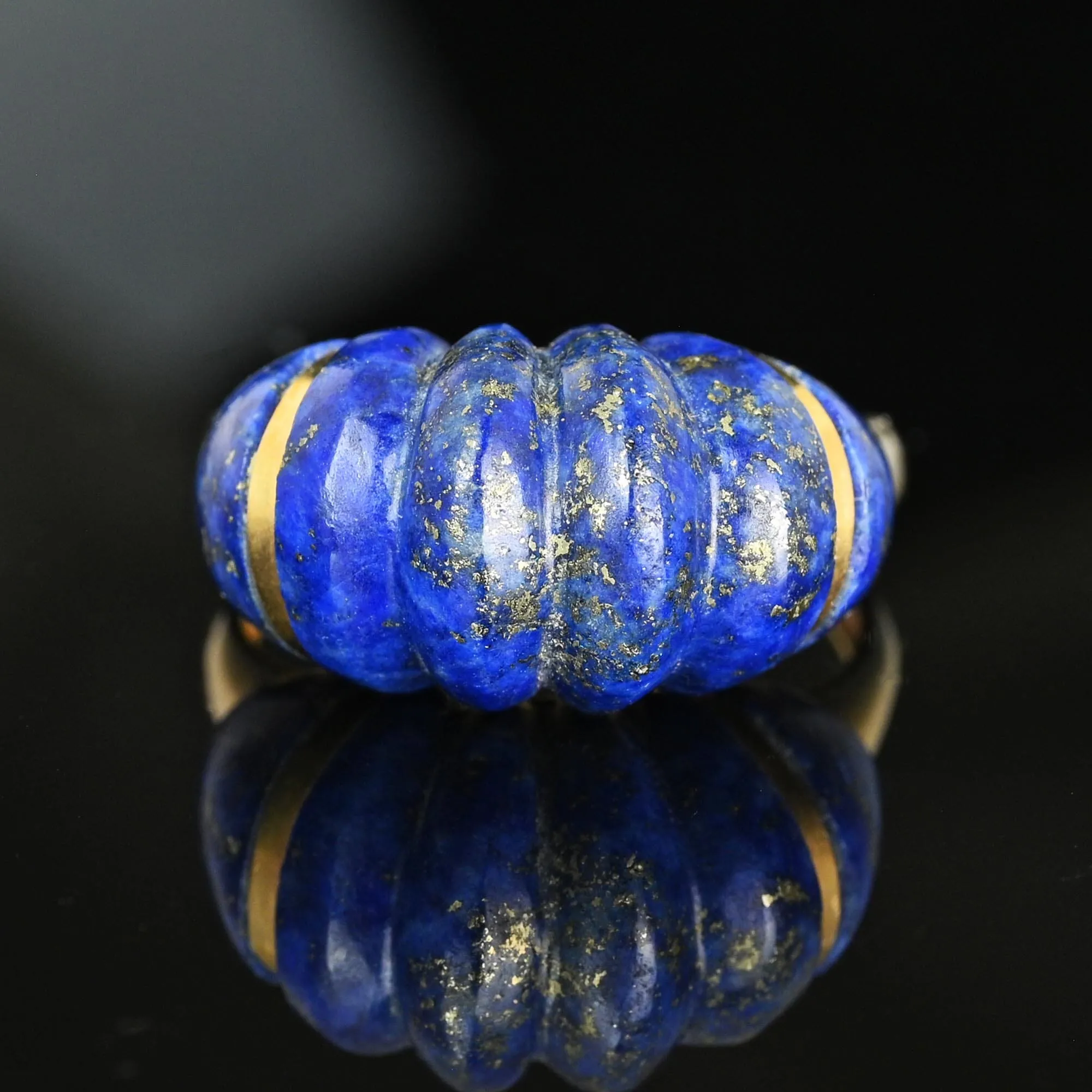 Vintage 14K Gold Carved Lapis Lazuli Ring