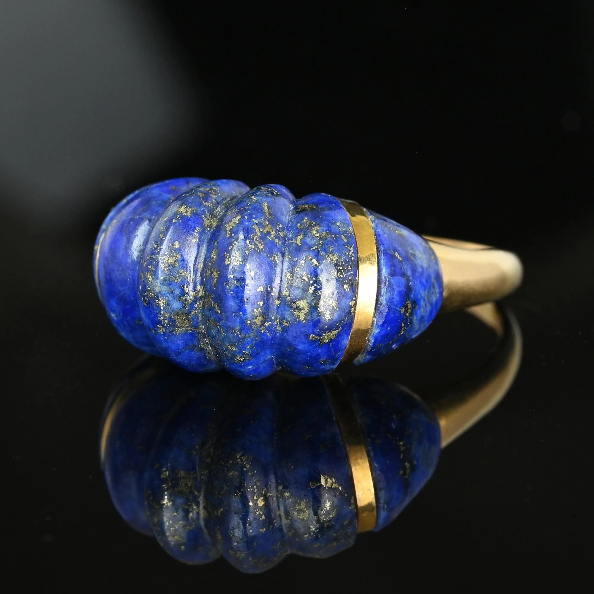 Vintage 14K Gold Carved Lapis Lazuli Ring