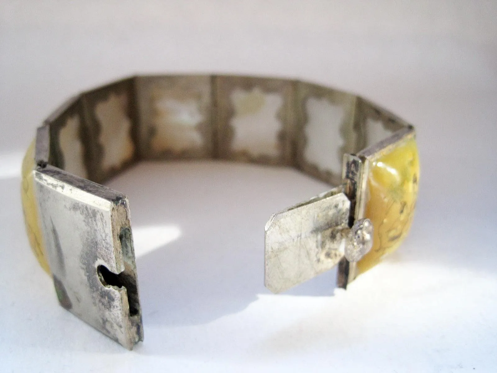 Vintage Middle East Hand Painted Mother of Pearl Story Bracelet