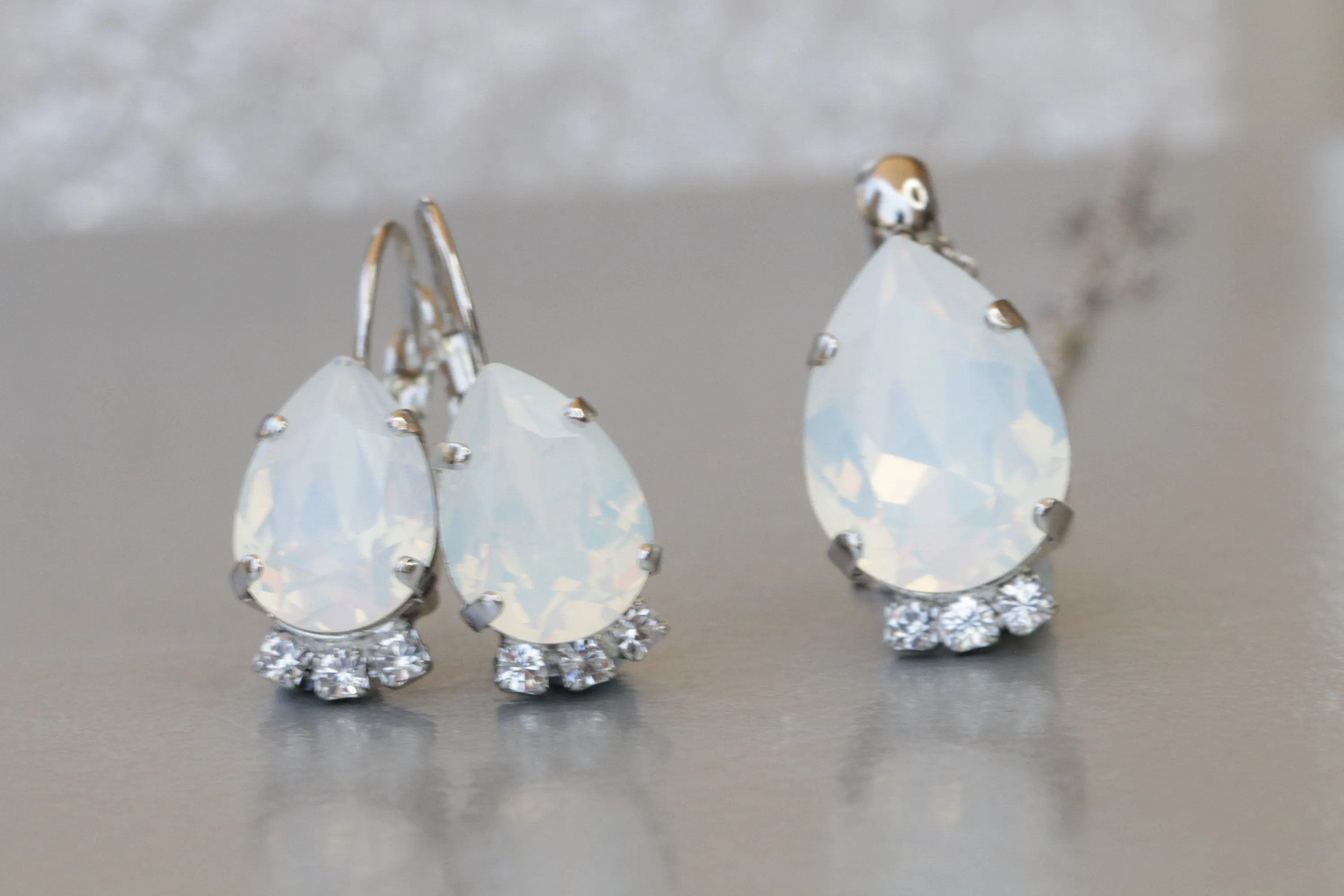 WHITE OPAL JEWELRY Set