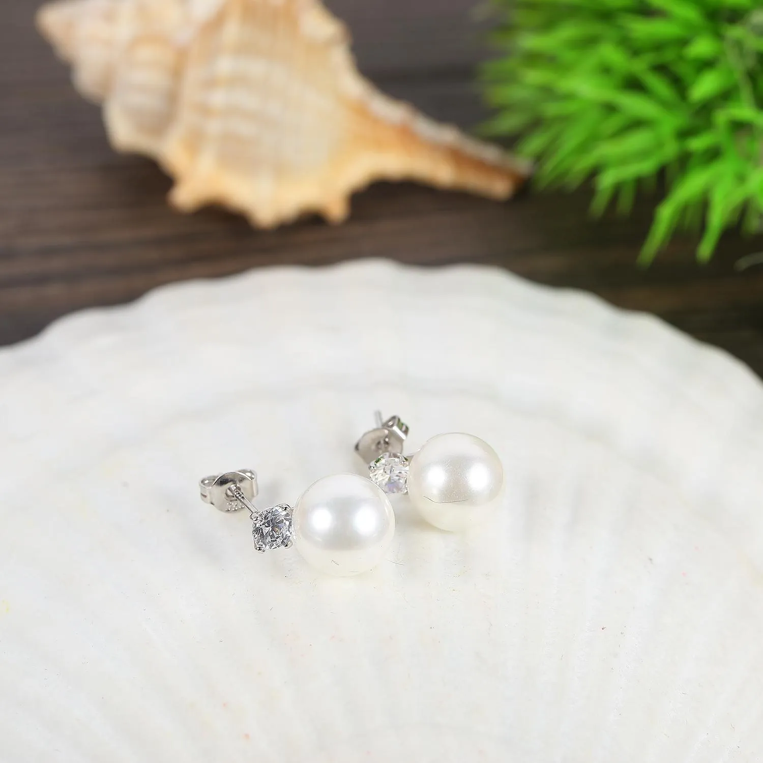 White/Silver Stud Pearl Earrings PSE001