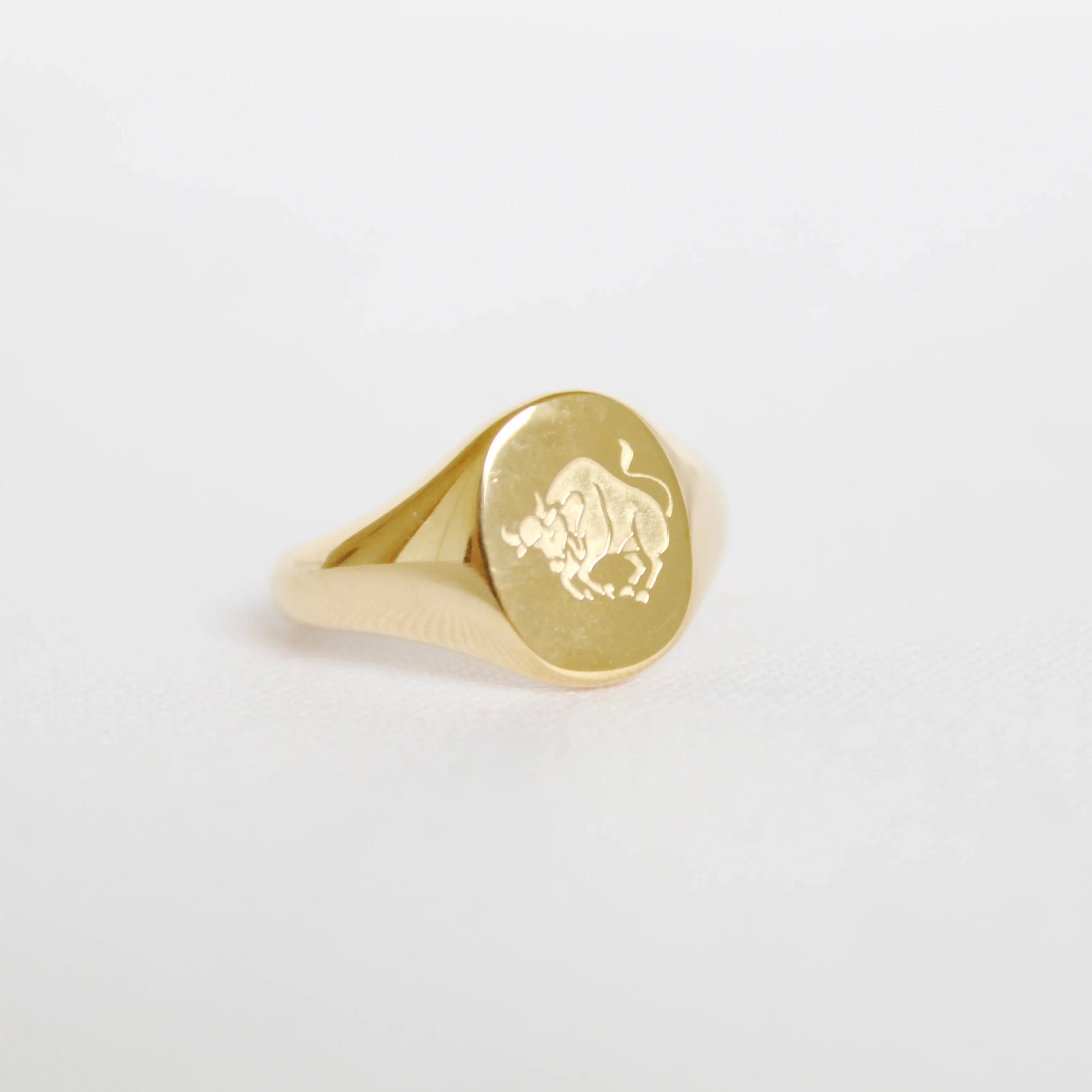 Zodiac Signet Ring in Gold - Taurus